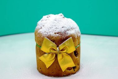 İtalyan ulusal Noel tatlısı Pandoro sekizgen yıldız formunda