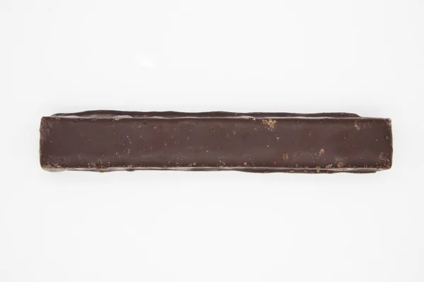 白い背景に隔離されたチョコレートバー クローズアップショット — ストック写真