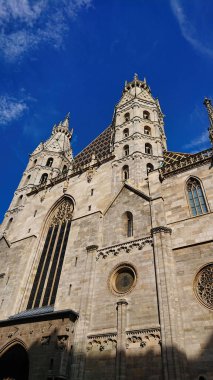2 Haziran 2019, Viyana, Avusturya - Aziz Stephens Katedrali (Stephansdom), bir Gotik mimari başyapıt ve Viyana sembolü, güneşli bir günde çekildi..