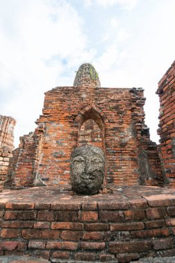 Tayland 'daki Ayutthaya tapınağının Wat Phra Si Santhe hava manzarası. Ayutthaya Tarihi Parkı UNESCO tarafından Dünya Mirası olarak kabul ediliyor.