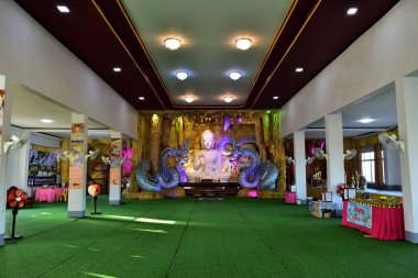 Sisaket, Tayland, Wat Traisamakkee (Nak Adası, Badal Şehri), Pho Si Suwan Bölgesi, Sisaket ili. 16 Ocak 2025. Antik Naga veya Antika Naka Wat Traisamakkee Heykeli (Nak Adası, Badal Şehri)