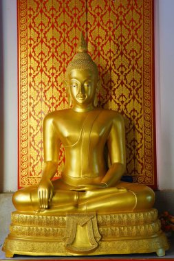 Sisaket Tayland, 8 Şubat 2024; Wat Maha Phuttharam tapınağındaki güzel Buda heykeli, Sisaket eyaleti, Tayland, ASIA.