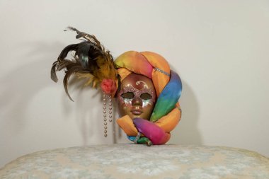 Çok renkli bir palyaço maskesi, Nice France karnavalı.