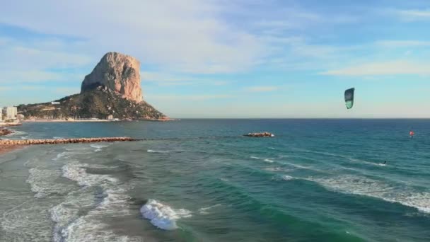 People Kite Surfing Windsurfing Waves Coastline Mediterranean Sea Young Active — Stockvideo