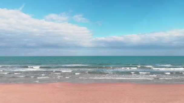 Очаровательный Песчаный Пляж Чистая Бирюзовая Поверхность Морской Воды Спокойные Морские — стоковое видео