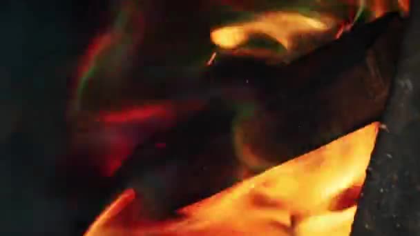 Şöminede Yanan Ateş Yakın Şöminede Odun Közler Ateş Odun Fırınında — Stok video