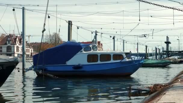 Pontile Pesca Citta Piccola Barca Pesca Ormeggio Porto Nella Città — Video Stock
