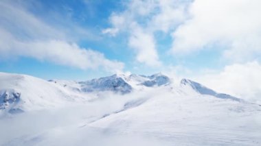 Kar Tepeleri Kayak Merkezi Yavaş Yükseliyor Bulutlar Avrupa 'yı Borovetliyor