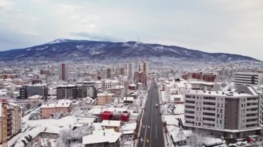 Kış Kenti Durgun Yaşam Şehri Dağ Görünümü Yükseliyor ve Doğru İnsansız Hava Aracı Sofya 'nın Soğuk Uçağı Bulgaristan Avrupa