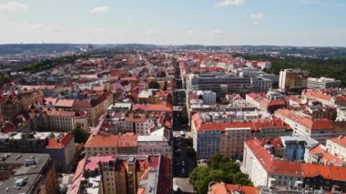 Prag, Sokak Tarihi boyunca İlerliyor Yaşlanan Binalar Yaşlanıyor Yaşlanıyor Perspektif Uçağı Avrupa 'yı Ortaya Çıkartıyor
