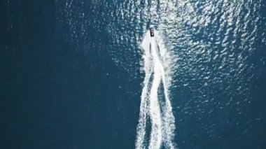 Jetski Süvarisi Hızlı Şatafat Paralel Deniz Gününü Takip Et Zengin Hayat Sahil Kıyısı