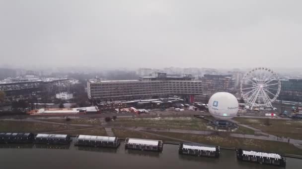 Cracovia Polonia Mal Tiempo Lluvia Nieve Aerial Drone Orbita Hiperlapso — Vídeos de Stock