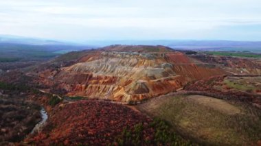 Güzel Doğal Madencilik Tepesi Clay Springs Renkli Kum Ormanı İnsansız Hava Aracı