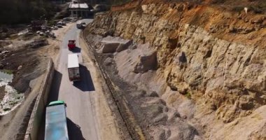 Yeni Modern Altyapı Yoğun Trafik Dronu 'na Bakan Eğik Eski Yol İniş