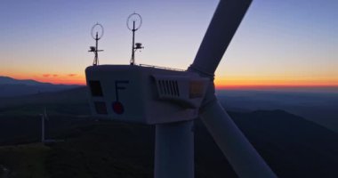 Ağır Modern Makineler Yeşil Enerji Hava Yörüngesi Gün Doğumu Canlı Sinema Aracı