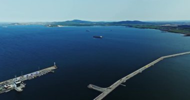 Kargo Yük Gemisi Karadeniz 'in Mevcut Hava İzleme Drone' una Karşı Liman Bölgesinden Çıktı