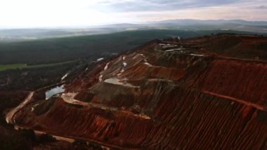 Dark Hill Madencilik Toprağı Clay Doğal Su Kaynakları Ölü Orman İnsansız Hava Aracı