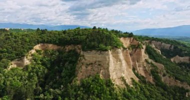 Yüksek Tepelerdeki Orman Arazi Erozyonu Sert İklim Şarapları Üretim Bölgesi Melnik Bulgaristan İnsansız Hava Aracı