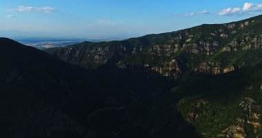 Dağ Yolu Vucha Reservoir Rodop Dağları Bulgaristan Canlı Günbatımı İnsansız Hava Aracı Uçuyor