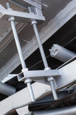 Tahıl, mısır, kolza, soya fasulyesi yüklemek için şerit taşıyıcı tasarımın bir parçası. Asansörler ve diğer tarım işletmeleri için yükleme mekanizması birimi.