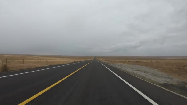 Blick Auf Die Autobahn Mit Grauem Himmel — Stockvideo