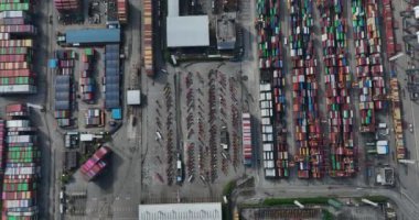 Çin 'in Shenzhen şehrindeki Yantian konteyner terminalinin hava görüntüsü.