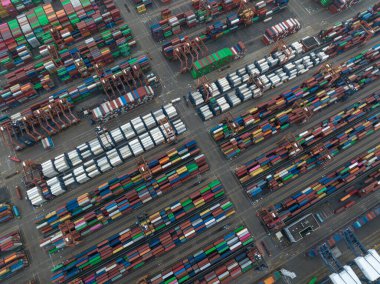 Shenzhen, Çin - 2022 Çemberi: Çin 'in Shenzhen kentindeki Yantian limanındaki hava manzarası