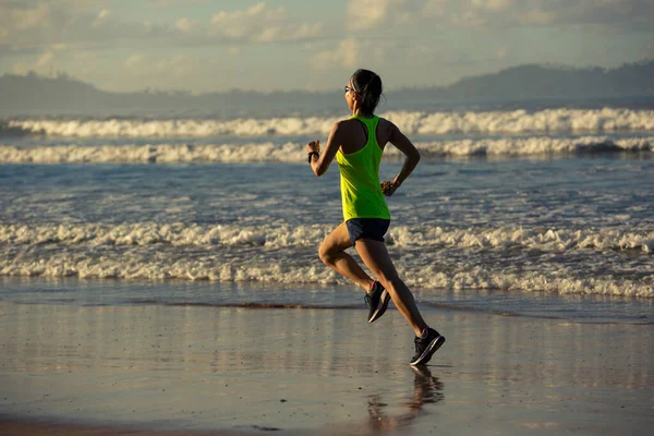 Healthy Lifestyle Young Fitness Woman Running Sunrise Beach — Stock Photo, Image