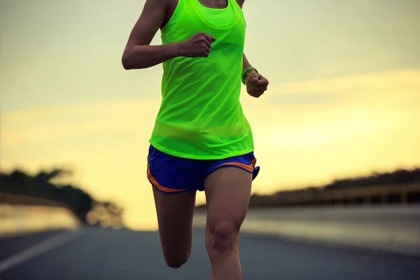 Young Fitness Asian Woman Runner Running City Road — Stock Photo, Image