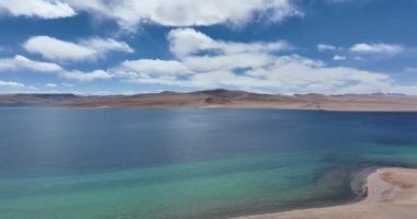 Dalgalı güzel okyanus manzarası