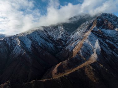 Tibet, Çin 'deki güzel danxia peyzajının hava manzarası