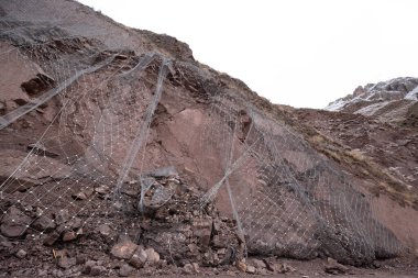  Tibet 'te toprak kayması yolu, Çin