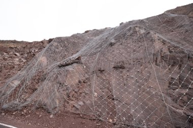 Tibet 'te toprak kayması yolu, Çin