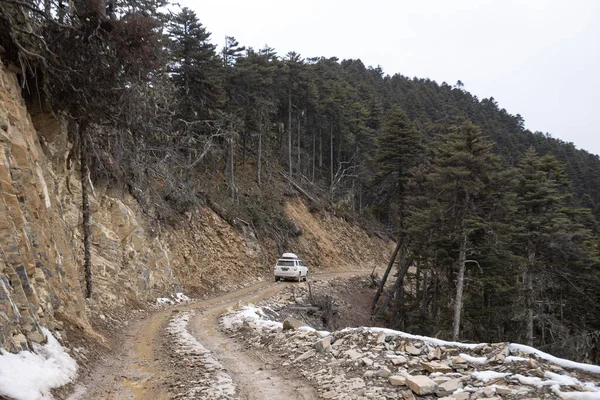 Guida Auto Sul Sentiero Montagna Alta Quota Cina — Foto Stock