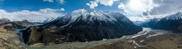 Letecký Pohled Krásné Sněhové Hory Jezero Tibetu Čína — Stock fotografie