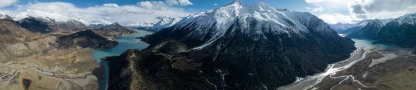 Veduta Aerea Bellissime Montagne Innevate Lago Tibet Cina — Foto Stock