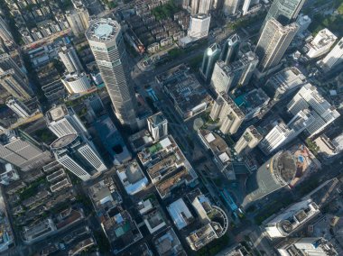 Shenzhen, Çin 'deki güzel şehir manzarasının havadan görünüşü