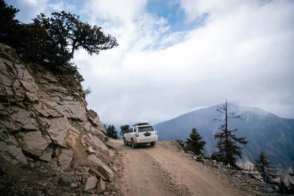 Driving Car High Altitude Mountain Trail China — Stock Photo, Image