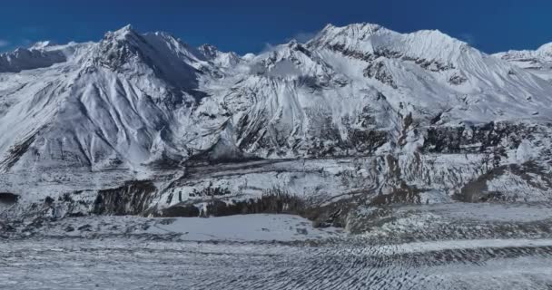 Karlı Dağların Güzel Manzarası — Stok video