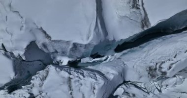 Yüksek rakımlı buzulların hava manzarası