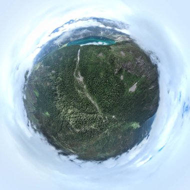 Çin 'in Sichuan kentindeki gündoğumu orman manzarasının güzel manzarası.