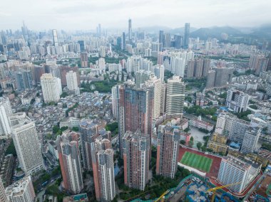 Shenzhen, Çin - Haziran 01.2022: Shenzhen şehrindeki hava manzarası, Çin