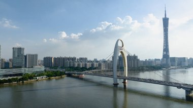 Guangzhou, Çin - 26 Temmuz 2023: Guangzhou şehrindeki hava manzarası, Chin