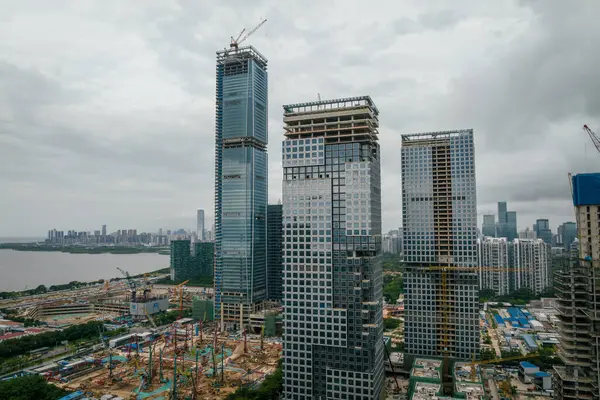 中国深圳 2022年6月2日 中国深圳市建筑工地和景观的空中景观 — 图库照片