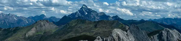 Sichuan Çin Deki Yüksek Irtifa Dağ Manzarasının Güzel Manzarası — Stok fotoğraf