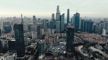 Guangzhou, Çin - 12 Ekim 2023: Guangzhou şehrindeki hava manzarası, Çin