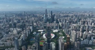 Asya şehrinin havadan görünüşü, modern binalar.