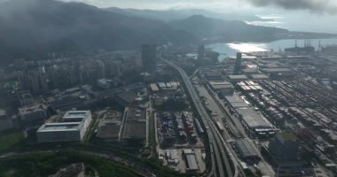 Shenzhen, Çin - 2022 Çemberi: Çin 'in Shenzhen kentindeki Yantian limanındaki hava manzarası