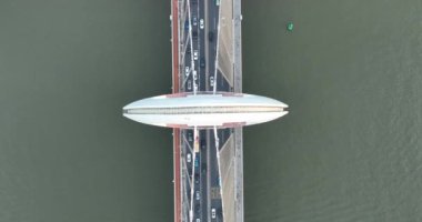 Guangzhou şehrindeki köprünün havadan görünüşü, Çin