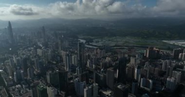 Hong Kong şehrinin hava görüntüsü.